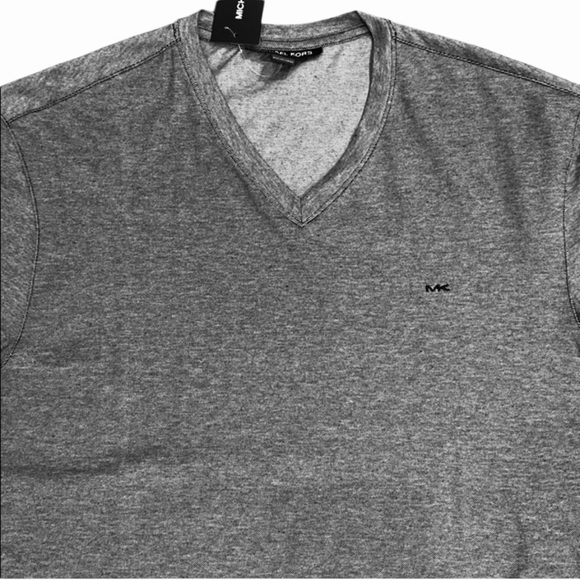 Michael Kors V-Neck T-Shirt - Picture 4 of 8